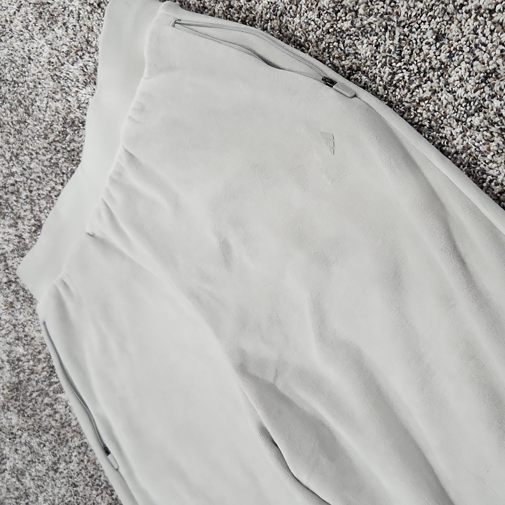 Addidas One Velour Men's Medium Basketball Lounge Pants.  Metal Grey